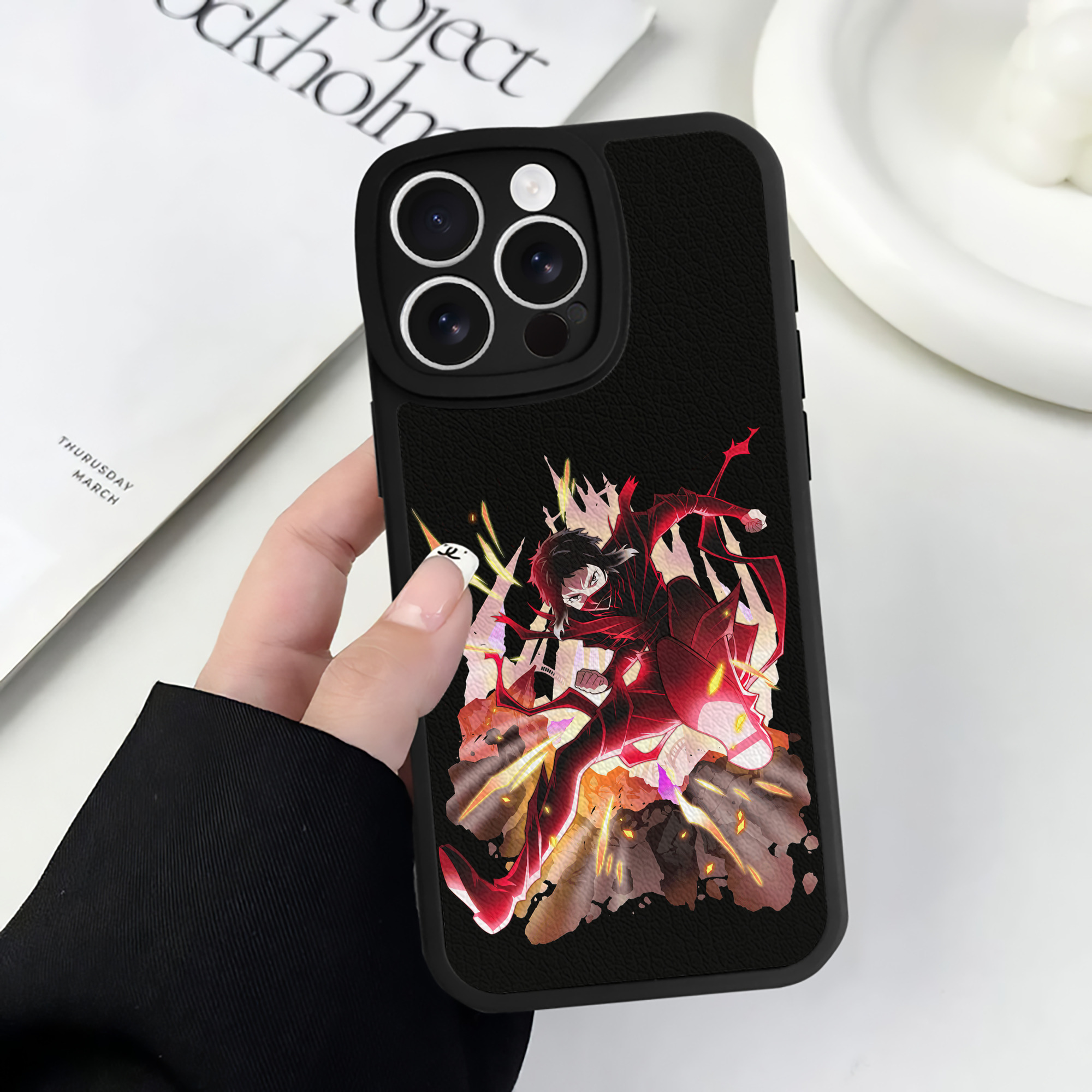 （画像用） 文豪ストレイドッグス Bungo Stray Dogs 【iPhone 16シリーズ対応】シリコンスマホケース（レザー調） 材質：シリコン